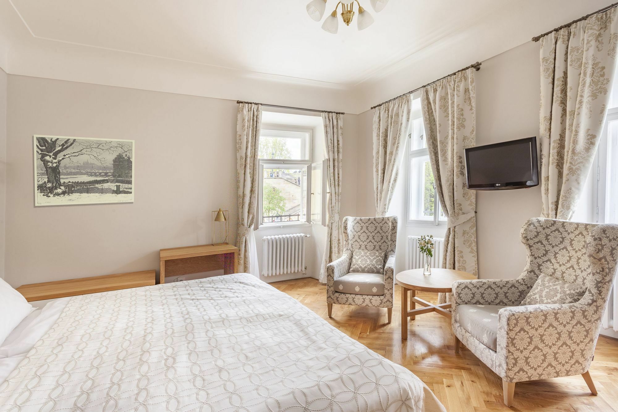 Hotel At The Golden Scissors Prag Eksteriør billede